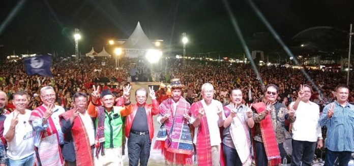 Lautan Massa dan Teriakan Gubernur Kepri Sambut HMR di Konser Rura Nauli
