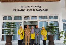 Pemda dan DPRD Pasaman berikan Motivasi kepada Atiqah Zhafira dalam Lomba Bahasa Arab Tingkat Nasional