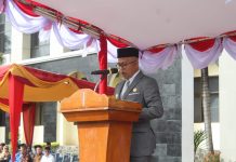 Momen Hari Pahlawan 2024, PJ Bupati Pasaman Edi Dharma Pimpin Upacara dan Laksanakan Tabur Bunga