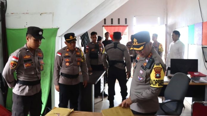 Kapolres AKBP Raden Ricky Cek Pengamanan Kantor KPU dan Bawaslu Anambas