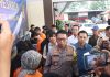 Kapolresta Barelang Tangkap 6 Tersangka TPPO dan Gagalkan Pengiriman PMI Ilegal Kapolresta Barelang Tangkap 6 Tersangka TPPO dan Gagalkan Pengiriman PMI Ilegal