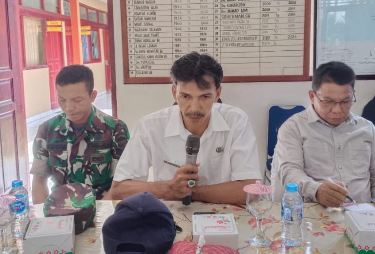Pemerintah Kabupaten Natuna melalui Badan Kesatuan Bangsa dan Politik (Bakesbangpol) menggelar sosialisasi pembinaan dan tata kelola pendirian rumah ibadah.