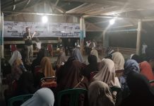 Kampanye Dialogis Meriah, Pasangan WS-RH Baju Sekolah Anak anak Gratis