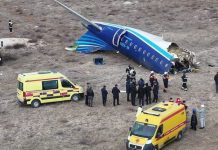 Peristiwa Natal 2024, Pesawat Azerbaijan Airlines J2-8432 Alami Turbulensi Paska Terkena Rudal Pesawat Azerbaijan Airlines Jatuh di Kazakhstan, 38 Tewas 29 Selamat