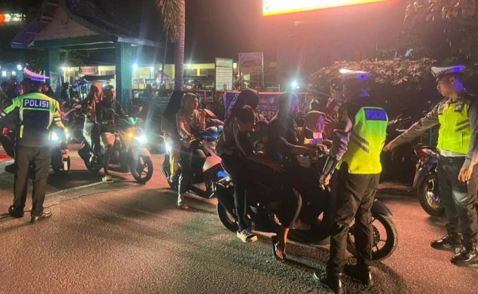 Antisipasi Gangguan Kamtibmas Jelang Nataru, Polres Anambas Gelar Patroli KRYD Antisipasi Gangguan Kamtibmas Jelang Nataru, Polres Anambas Gelar Patroli KRYD