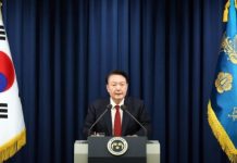 Tiba-Tiba Presiden Korea Selatan Yoon Suk Yeol Umumkan Darurat Militer Tiba-Tiba Presiden Korea Selatan Yoon Suk Yeol Umumkan Darurat Militer