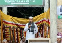 Wabup Risnawanto Hadiri Peringatan Isra’ Mi’raj di Mushalla Ar-Rahman Batang Biyu Rimbo Gantiang