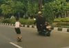 Aksi Gila Bocah Main Skuter di Jalan Raya Jakarta Bikin Histeris Pengendara Aksi Gila Bocah Main Skuter di Jalan Raya Jakarta Bikin Histeris Pengendara