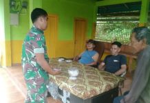 Babinsa Tarempa Sertu Agung Ajak Warga Jaga dan Lestarikan Bhinneka Tunggal Ika Babinsa Tarempa Sertu Agung Ajak Warga Jaga dan Lestarikan Bhinneka Tunggal Ika