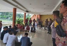 Tanggapi Berbagai Persoalan yang Sedang Terjadi, Sejumlah Mahasiswa Datangi Kantor DPRD Pasaman Barat