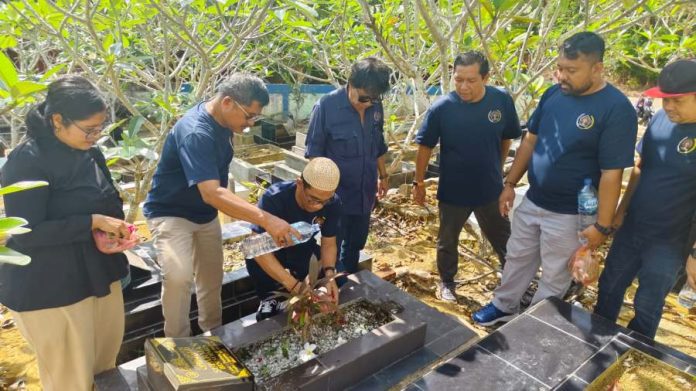 PWI Kepri ziarah wartawan yang telah berpulang