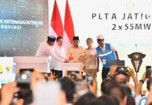 Presiden Prabowo Resmikan 37 Proyek Listrik 3,2 GW, Wujudkan Kemandirian Energi Presiden Republik Indonesia Prabowo Subianto didampingi Menteri Energi dan Sumber Daya Mineral (ESDM) Bahlil Lahadalia meresmikan 37 proyek strategis ketenagalistrikan yang dipusatkan di Pembangkit Listrik Tenaga Air (PLTA) Jatigede, Sumedang, Jawa Barat, Senin (20/1/2025).