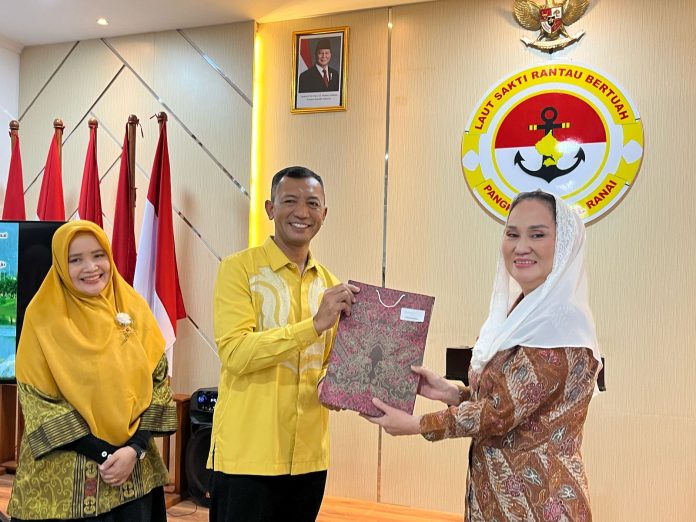 Buka Puasa Bersama dan Pelepasan Danlanal Ranai, Kolonel Laut (P) Maman Nurachman