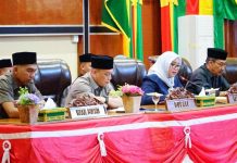 Bupati Nizar Bersama Wakil Novrizal Hadiri Rapat Paripurna DPRD Lingga Bupati Nizar Bersama Wakil Novrizal Hadiri Rapat Paripurna DPRD Lingga