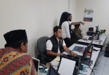 Polda Kepri Geledah Dua Tempat Terkait Dugaan Korupsi Kolam Dermaga Pelabuhan Batuampar Polda Kepri Geledah Dua Tempat Terkait Dugaan Korupsi Kolam Dermaga Pelabuhan Batuampar