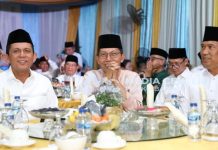 Ribuan Warga Hadiri Buka Puasa Bersama Amsakar-Li Claudia Ribuan Warga Hadiri Buka Puasa Bersama Amsakar-Li Claudia