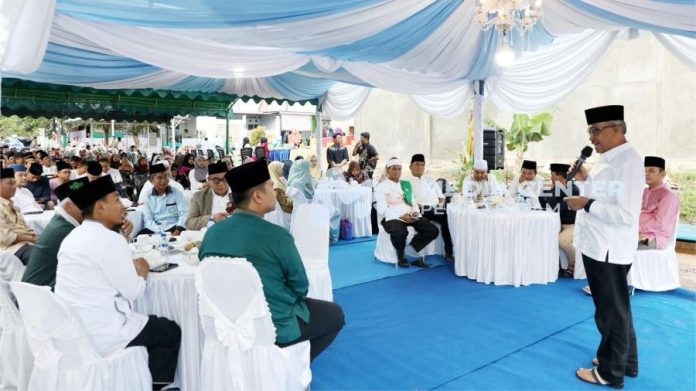 Safari Ramadan di Tembesi, Sekda Jefridin Sampaikan Program Prioritas Pemko Tangani Sampah