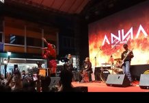Anna Zanet dan Capri Lida Sukses Goyang Warga Kota Tua Tanjungpinang Anna Zanet Sukses Goyang Warga Kota Tua Tanjungpinang