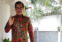 Pengacara Kawakan Hotma Sitompul Meninggal Dunia Pengacara senior Indonesia Hotma Sitompul