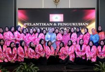 Erlita Amsakar Hadiri Pelantikan Ikatan Wanita Sulawesi Selatan Kota Batam Erlita Amsakar Hadiri Pelantikan Ikatan Wanita Sulawesi Selatan Kota Batam