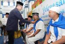 Kepala BP Batam Amsakar Achmad Lepas Jemaah Calon Haji Kota Batam Tahun 2025 Kepala BP Batam