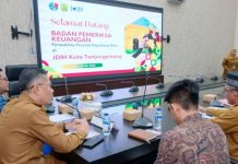 Sekda Tanjungpinang Sambut Kunjungan BPK Kepri Bahas Penguatan JDIH Sekda Tanjungpinang Sambut Kunjungan BPK Kepri Bahas Penguatan JDIH
