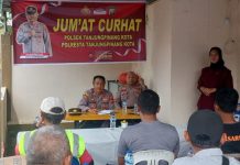 Jumat Curhat, Tukang Parkir Keluhkan Banyak Masyarakat Tidak Membayar Parkir Jumat Curhat, Tukang Parkir Keluhkan Banyak Masyarakat Tidak Membayar Parkir