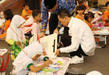 Kecerian Wali Kota Amsakar saat Bersama Anak-anak Gema Seni 2025 Kecerian Wali Kota Amsakar saat Bersama Anak-anak Gema Seni 2025