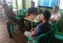 Komsos Babinsa Praka Juni Alfianta Bersama Warga Binaan di Desa Tarempa Barat Anambas Komsos Babinsa Praka Juni Alfianta Bersama Warga Binaan di Desa Tarempa Barat Anambas