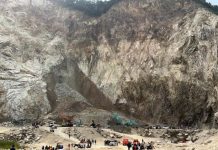 Kronologi Kejadian Longsor Timbun Penambang dan Kendaraan di Batu Gunung Kuda Cirebon Kronologi Kejadian Longsor Timbun Penambang dan Kendaraan di Batu Gunung Kuda Cirebon