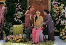 Proses Siraman Jelang Akad Nikah Luna Maya dan Maxime Bouttier Proses Siraman Jelang Akad Nikah Luna Maya dan Maxime Bouttier