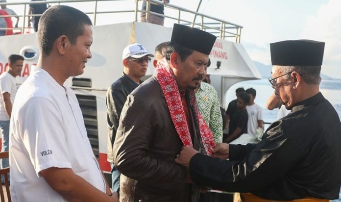 Sambut Kunjungan Ketua Pengadilan Agama Kepri di Pelabuhan Sri Siantan 2 Sambut Kunjungan Ketua Pengadilan Agama Kepri di Pelabuhan Sri Siantan