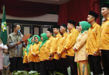 Walikota Amsakar Lantik Pengurus Selinsing, Kompak dan Jaga Nama Baik Negeri Selinsing