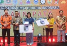 Wawako Ariza: Hari Raya Waisak Semangat Baru Jaga Keharmonian Masyarakat di Tanjungpinang Wawako Ariza: Hari Raya Waisak Semangat Baru Jaga Keharmonian Masyarakat di Tanjungpinang