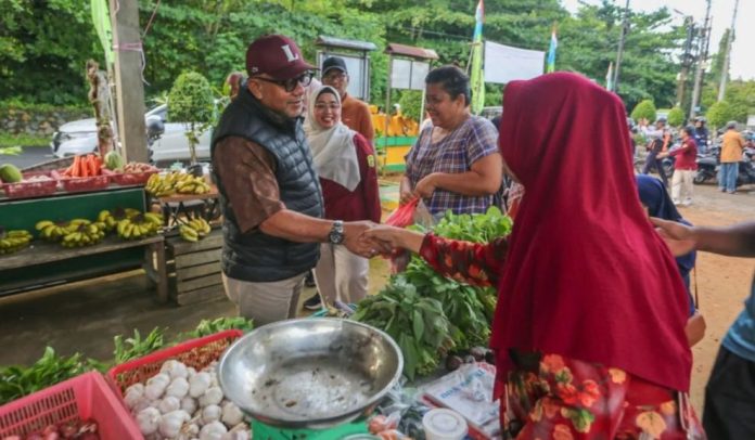 Sambut Idul Adha, Wako Tanjungpinang Tinjau Bazar Murah dan Gerakan Pangan Murah