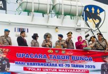 Polres Bintan Ziarah dan Tabur Bunga di Laut dalam Rangka Hari Bhayangkara ke 79 Hari Bhayangkara ke 79
