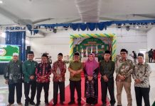 Bupati Yulianto Bersama Wakil Ketua DPRD Pasbar Supriyono menghadiri wisuda tahfidz 117 siswa SMP dan SMA Darul Hikmah