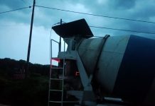 Mobil Molen Proyek di Desa Bukit Padi Tabrak Kabel Indihome, Pelanggan Minta Ganti Rugi