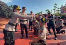 Kapolres Bintan AKBP Yunita Stevani Pimpin Upacara Kenaikan Pangkat Kapolres Bintan AKBP Yunita Stevani Pimpin Upacara Kenaikan Pangkat