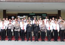 Kapolresta Barelang Berikan Penghargaan ke 45 Personel di Hari Lahir Pancasila Kapolresta Barelang Berikan Penghargaan ke 45 Personel di Hari Lahir Pancasila