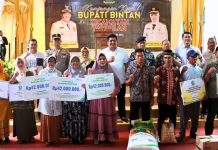 Kunker ke Tambelan, Bupati Bintan Anggarkan Pembangunan 2025 Hampir Rp3 Miliar Kunker ke Tambelan, Bupati Bintan Anggarkan Pembangunan 2025 Hampir Rp3 Miliar