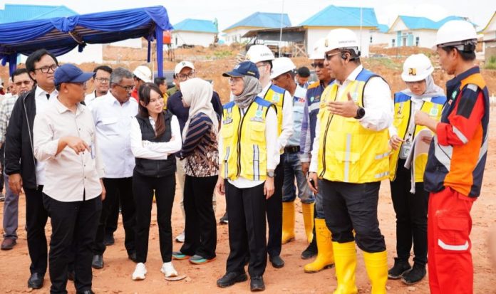 Li Claudia Chandra di Tanjung Banon Tanjung Banon