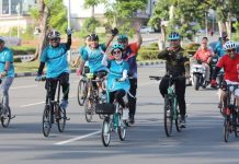 Ribuan Warga Antusias Gowes Bareng Li Claudia di HUT BFB dan World Bicycle Day 2025 Ribuan Warga Antusias Gowes Bareng Li Claudia di HUT BFB dan World Bicycle Day 2025