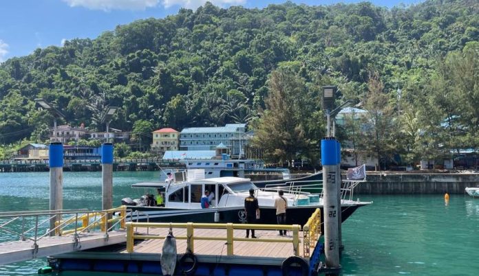Uji Coba Pelayaran Tioman Malaysia - Anambas Wujud Perkuat Wisata Bahari di KKA