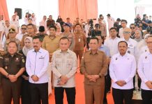 Bupati Roby Dukung Pemanfaatan Sisa Bijih Bauksit Jadi Proyek Percontohan Nasional Bupati Roby Dukung Pemanfaatan Sisa Bijih Bauksit Jadi Proyek Percontohan Nasional