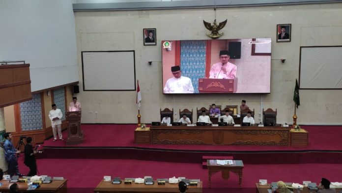 DPRD Sahkan Ranperda RPJMD Kota Batam Tahun 2025-2029 DPRD Sahkan Ranperda RPJMD Kota Batam Tahun 2025-2029