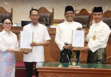 DPRD dan Pemko Batam Tandatangani Pakta Integritas Pokir dan KUA-PPAS APBD 2026 DPRD dan Pemko Batam Tandatangani Pakta Integritas Pokir dan KUA-PPAS APBD 2026