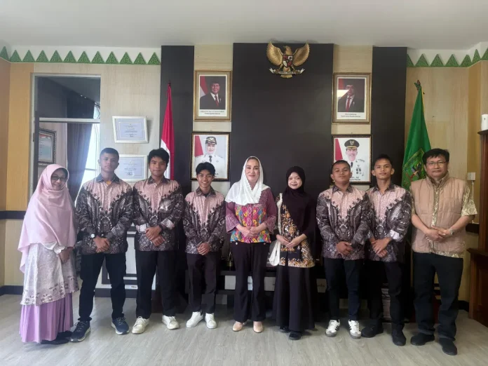 beasiswa dari SKK Migas untuk melanjutkan pendidikan di Politeknik Energi dan Mineral (PEM) Akamigas beasiswa dari SKK Migas untuk melanjutkan pendidikan di Politeknik Energi dan Mineral (PEM) Akamigas
