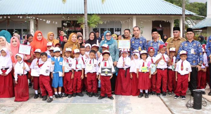 Ketua TP PKK Erlita Amsakar Tekankan Pentingnya Gizi Berimbang Anak Sekolah Ketua TP PKK Erlita Amsakar Tekankan Pentingnya Gizi Berimbang Anak Sekolah