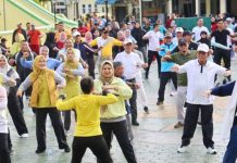 Pemprov Kepri Gelar Senam Sehat dan Tanam Pohon Massal di Pulau Penyengat Pemprov Kepri Gelar Senam Sehat dan Tanam Pohon Massal